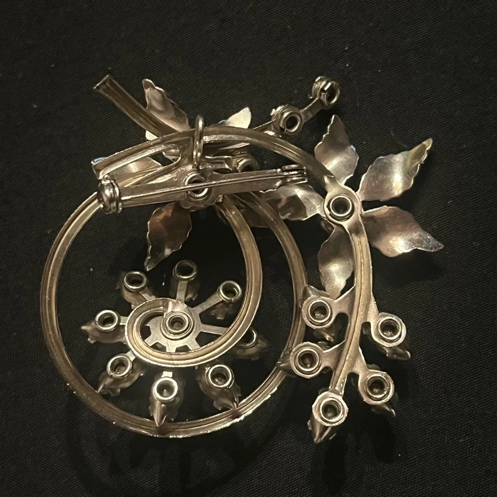 Vintage Silver Tone Floral Wreath Brooch with Blue and Clear rhinestones